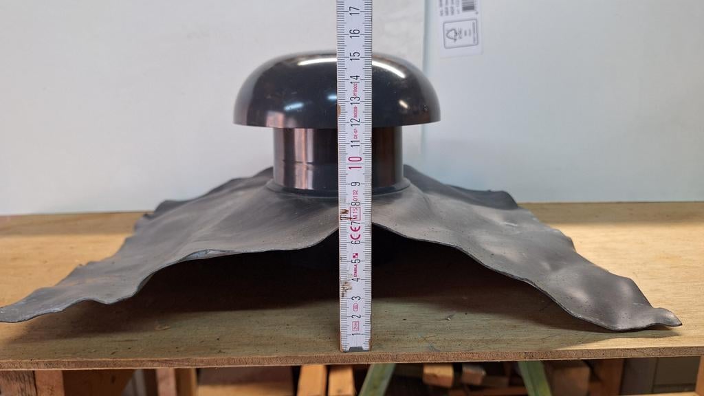 Chapeau de ventilation toiture base de 35x35cm