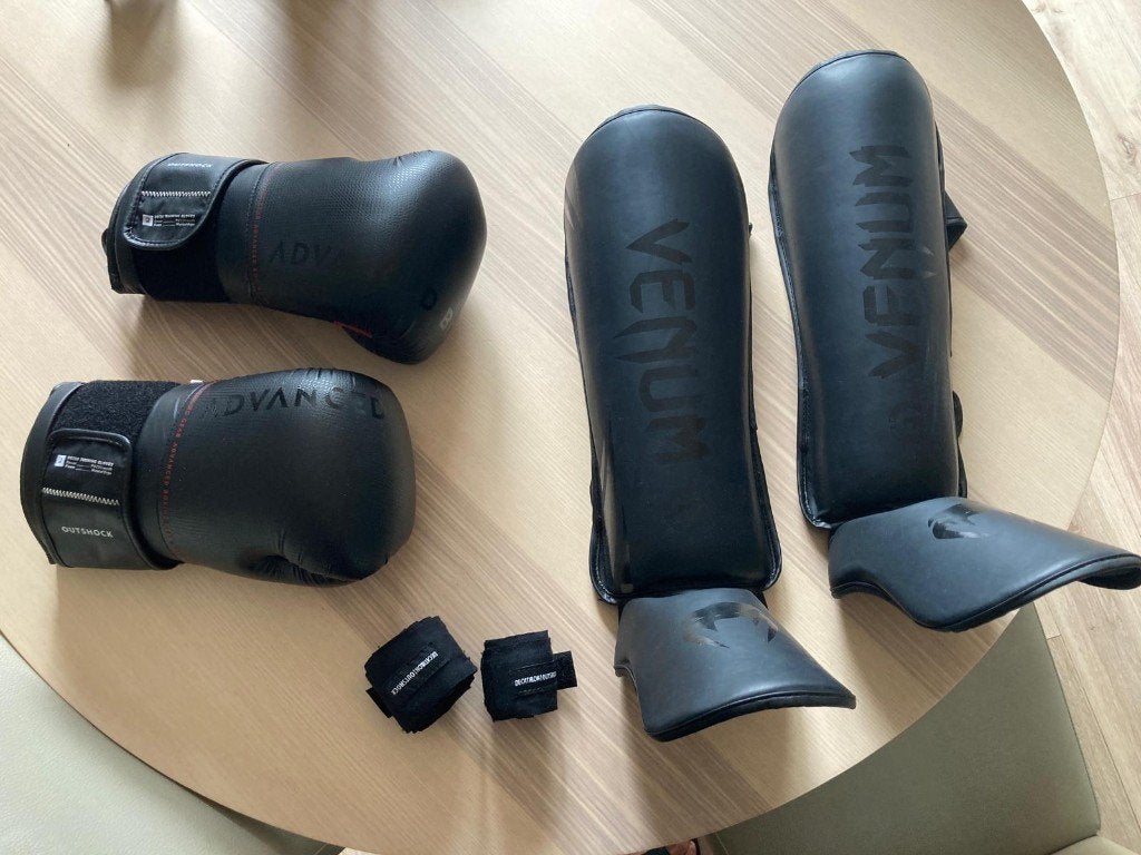 kit de kick-boxing ou de muay thaï, Sport en Fitness, Vechtsporten en Zelfverdediging, Ophalen, Overige, Vechtsportbescherming