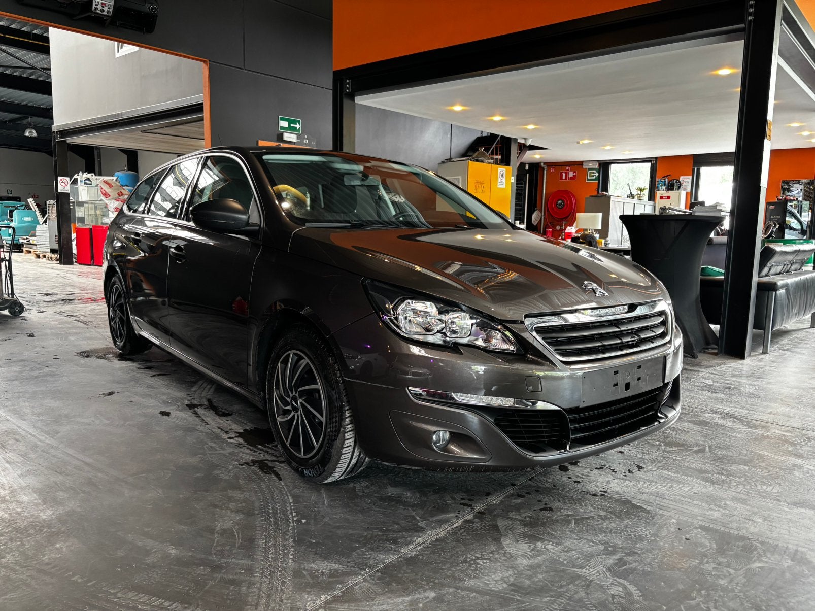 PEUGEOT 308 SW / 12 MOIS DE GARANTIE, Euro 6, Entreprise, Noir, 5 portes