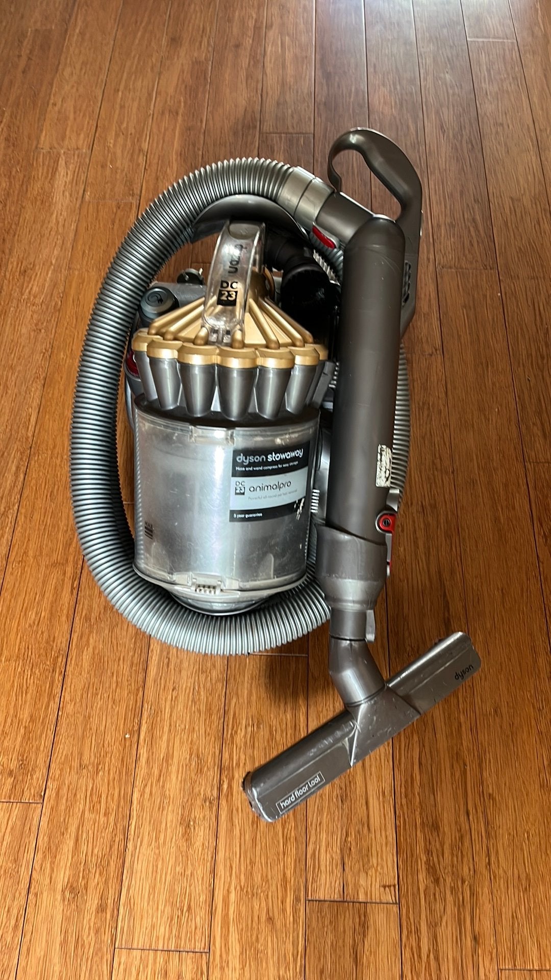 Aspirateur Dyson DC23, Electroménager, Réservoir, Enlèvement, Convient aux sols durs, Dyson