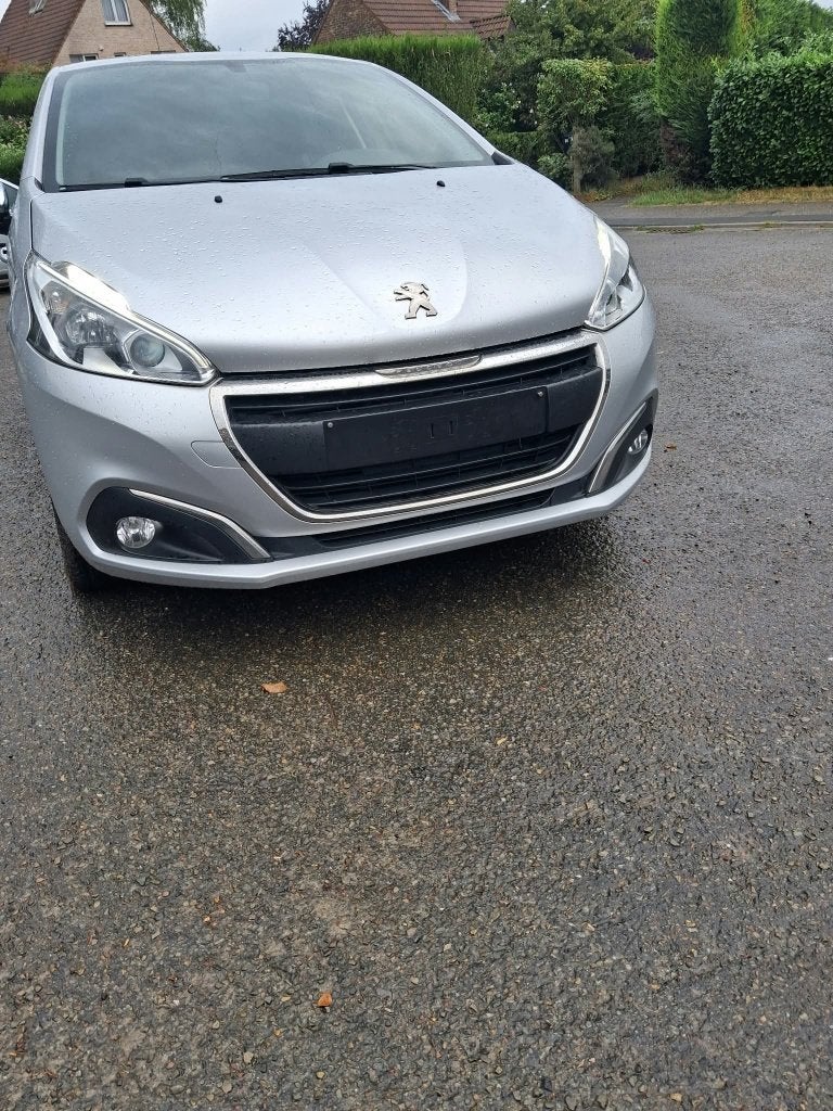 PEUGEOT 208 1.2 ESSENCE 86000 KM, Autos, Peugeot, Argent ou Gris, Achat, Euro 6, 5 portes