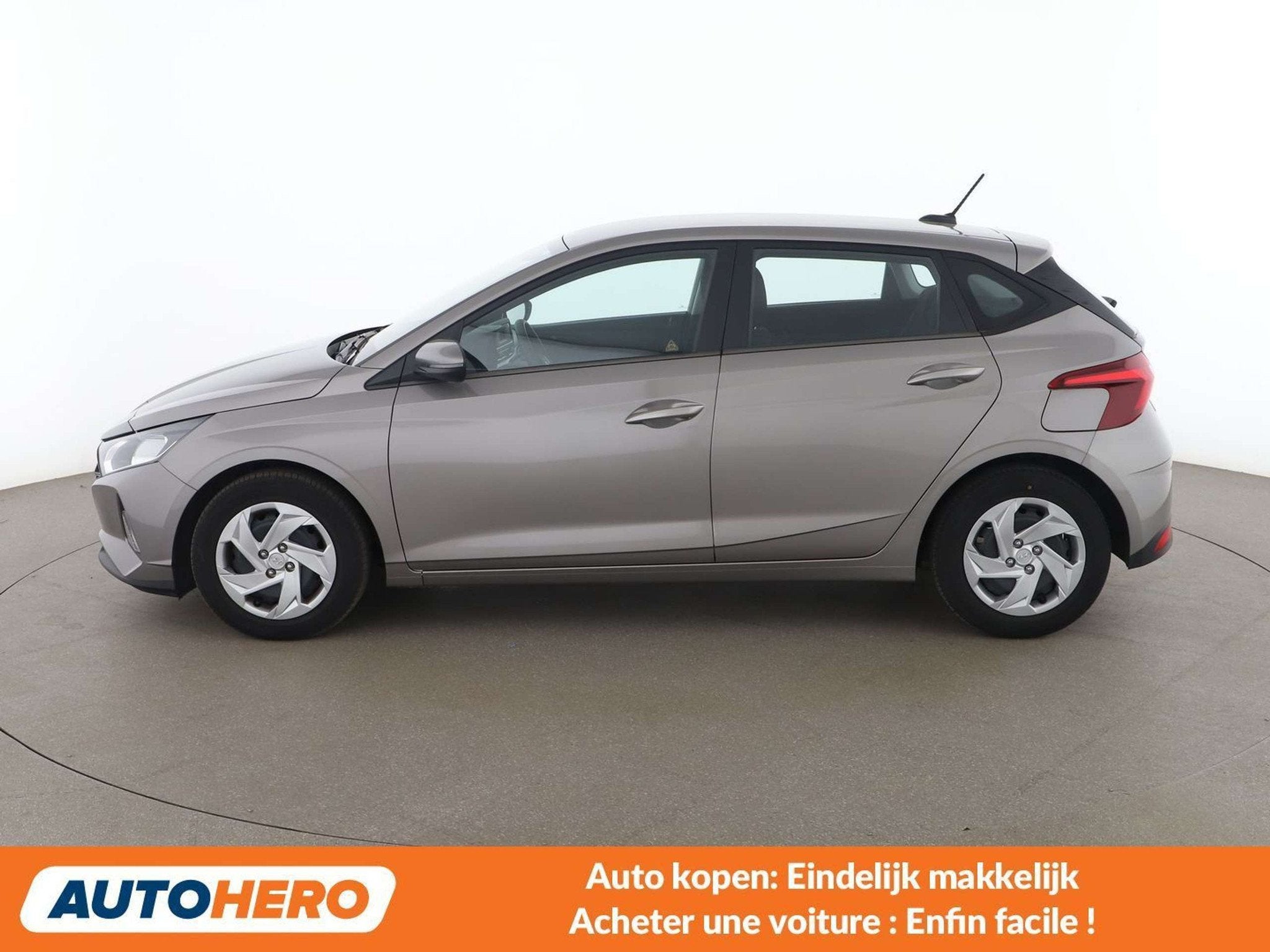 Hyundai i20 1.2 Chic (bj 2021), Auto's, Voorwielaandrijving, Stof, Gebruikt, Start-stop-systeem