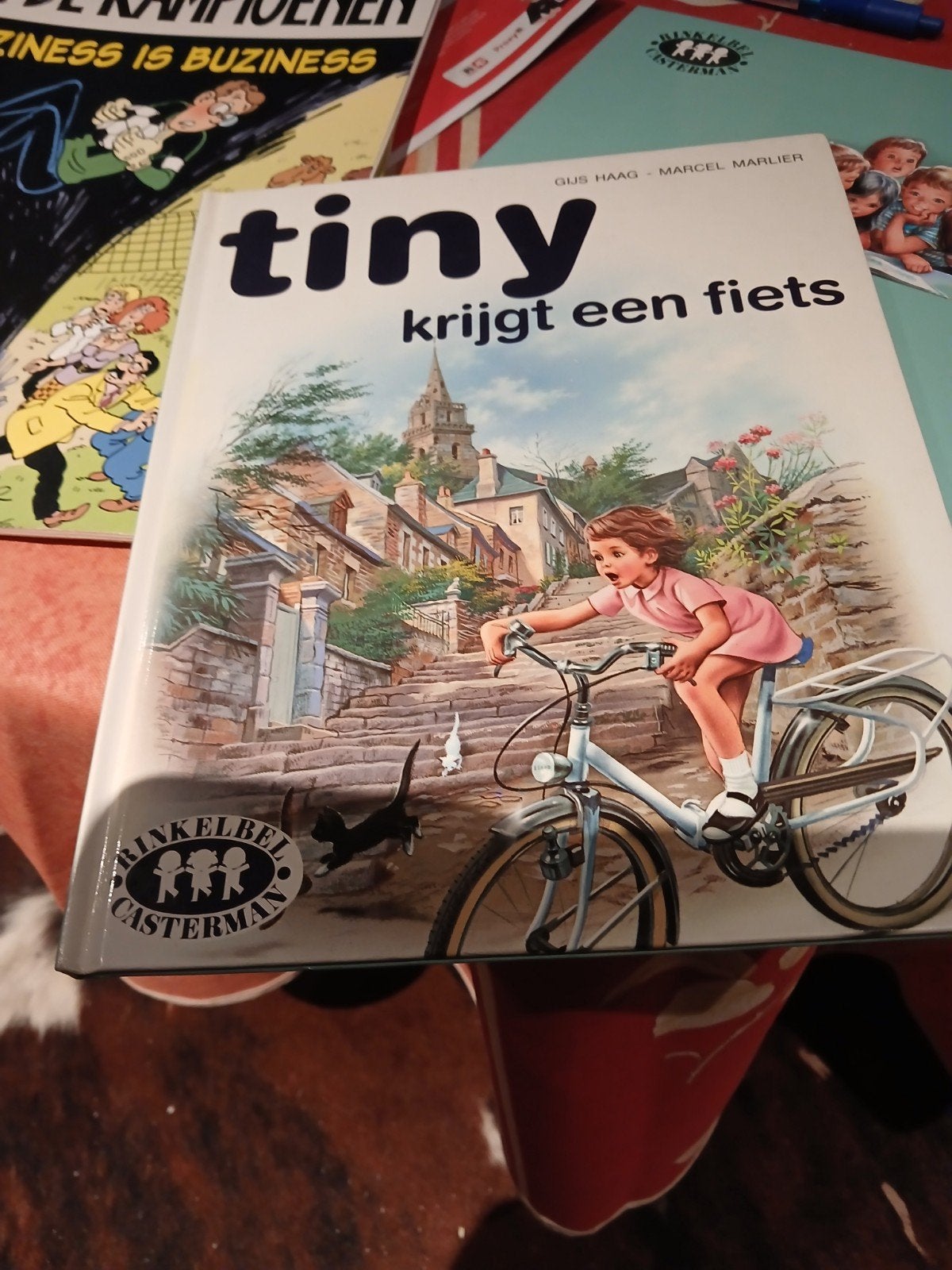 Haag - Tiny krijgt een fiets, Ophalen, Haag