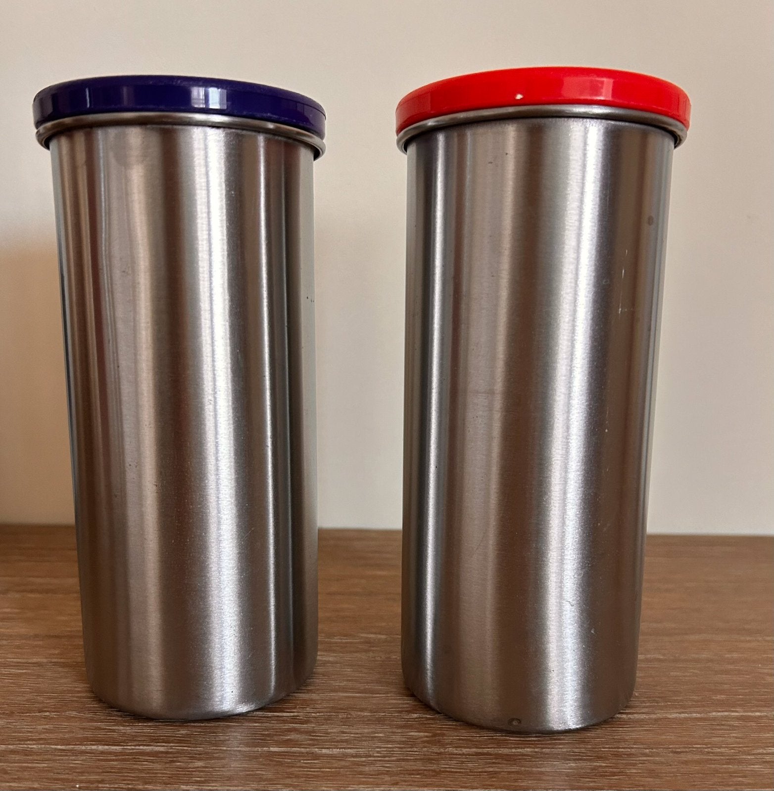 deux récipients de rangement en métal pour dosettes de café, Enlèvement ou Envoi, Autres marques, Pot de stockage, Argent