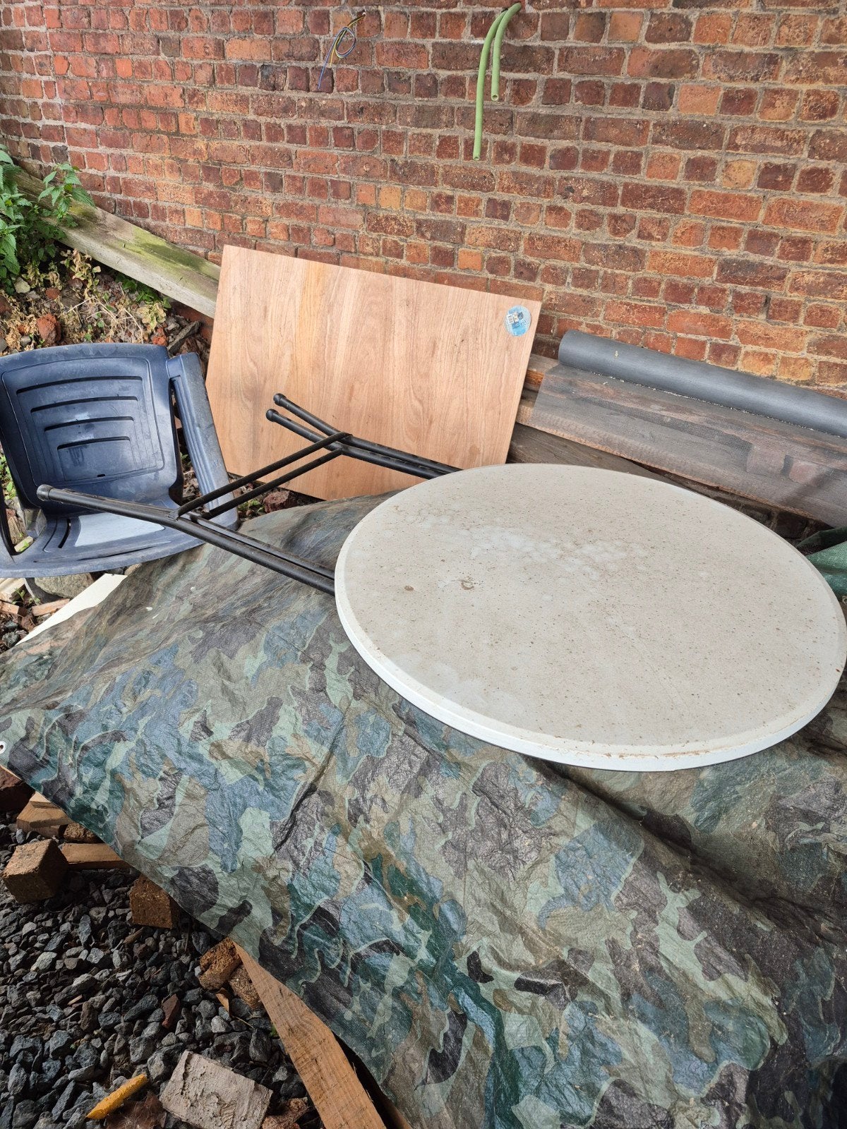 table d'extérieur, Jardin & Terrasse, Salons de jardin, Comme neuf, Enlèvement, Autres matériaux