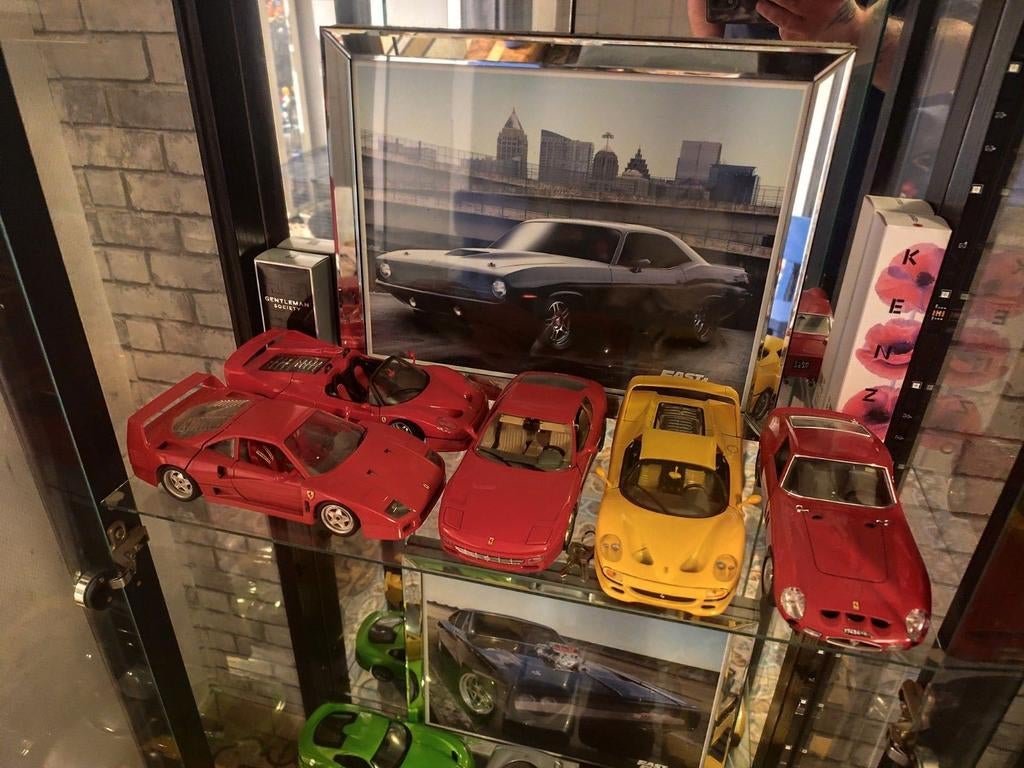 Voiture 1/18, Enlèvement
