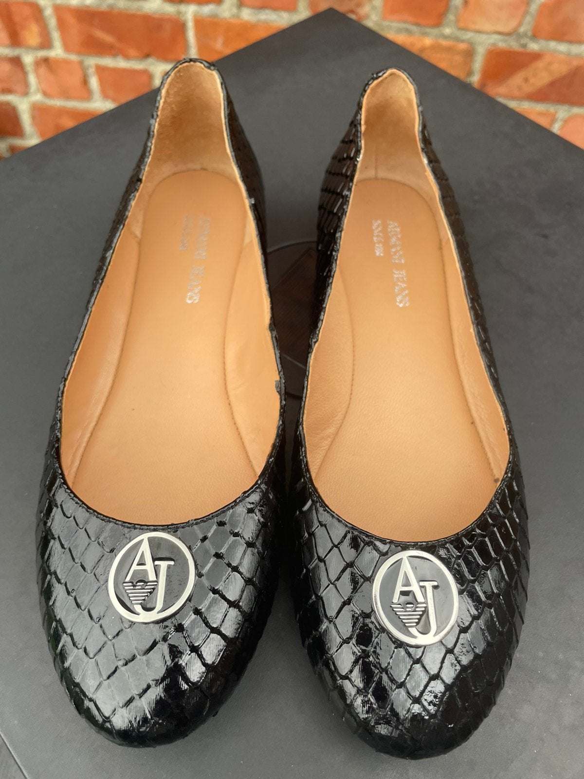 Ballerine de luxe en cuir noir Armani Jeans, Comme neuf, Enlèvement, Ballerines, Noir