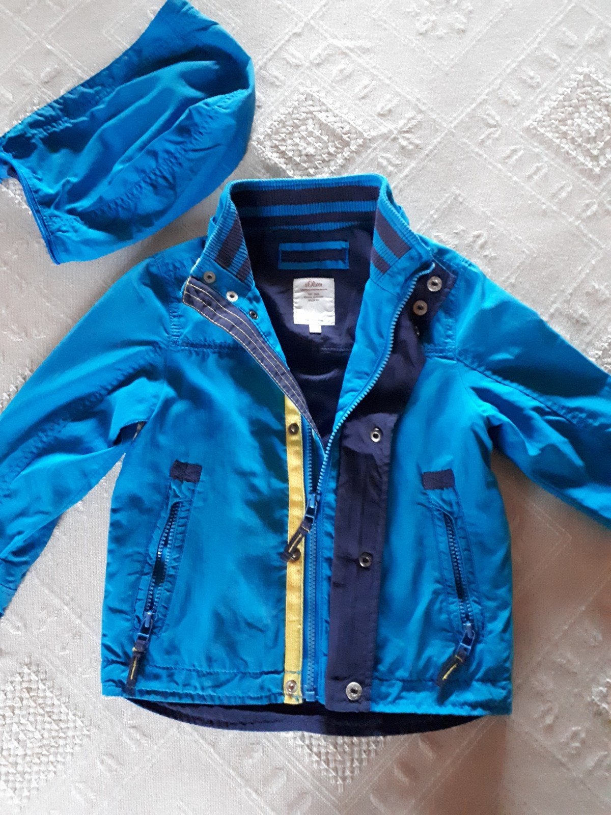 Mooie jongensjas s.Oliver mt 110, Kinderen en Baby's, Kinderkleding | Maat 110, Ophalen of Verzenden