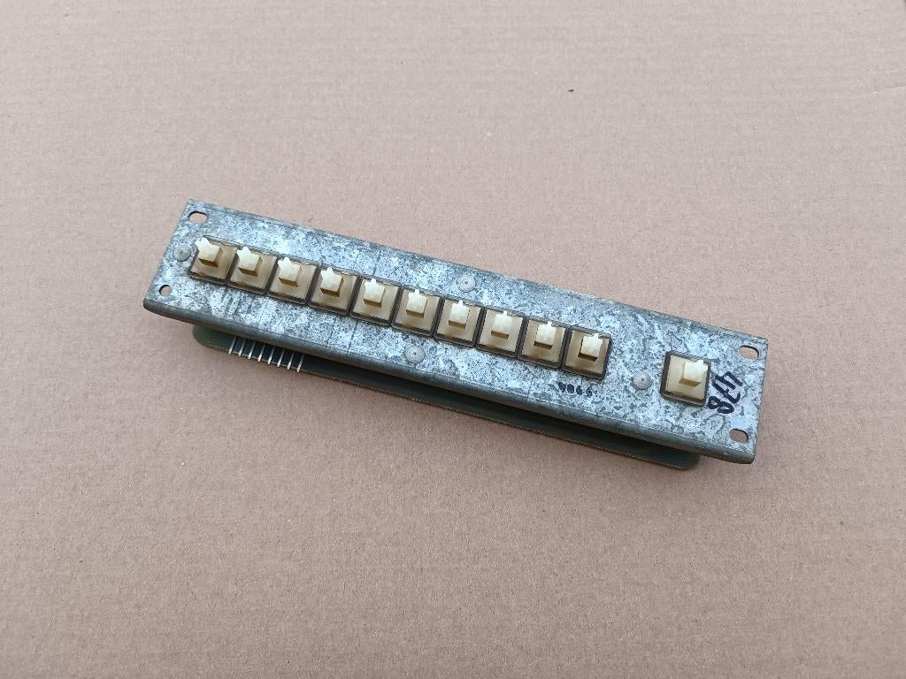 Digitaal Toetsenpaneel Rock-ola 478 (1978) jukebox, Envoi