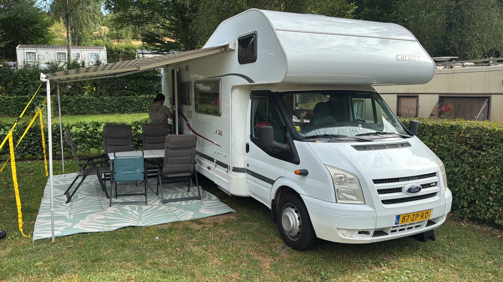 Carado A366 6 places hors réseau, Caravanes & Camping, Siège de train, Boîte manuelle, Ford, 5 à 6 mètres
