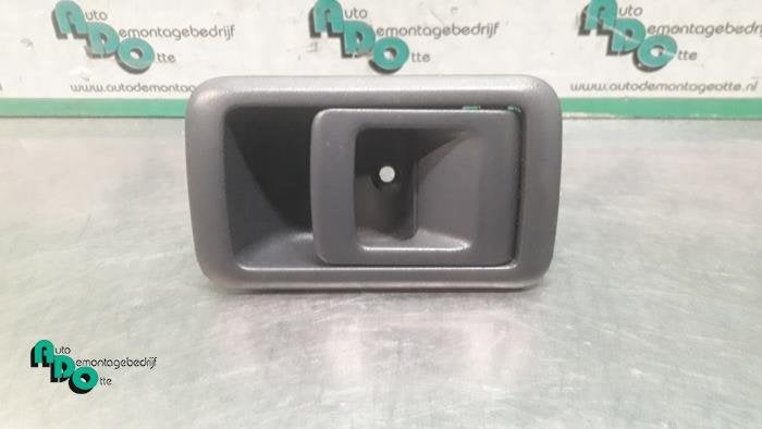 Poignée portière 2portes droite d'un Toyota Starlet, -, 3 mois de garantie, Toyota, Utilisé