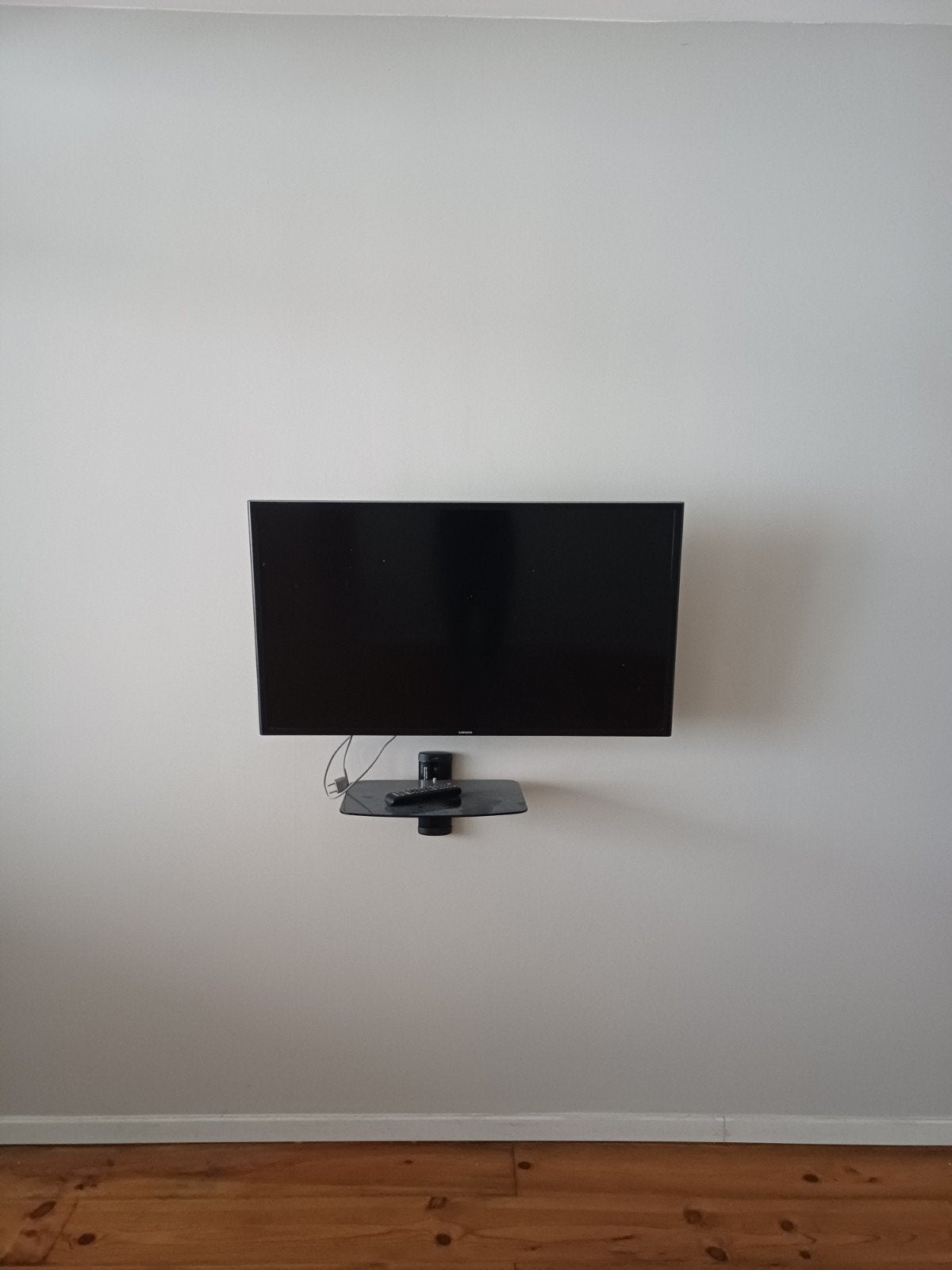 Samsung Smart TV 40" Full HD + Support mural + tablette, LCD, Comme neuf, Enlèvement, Smart TV