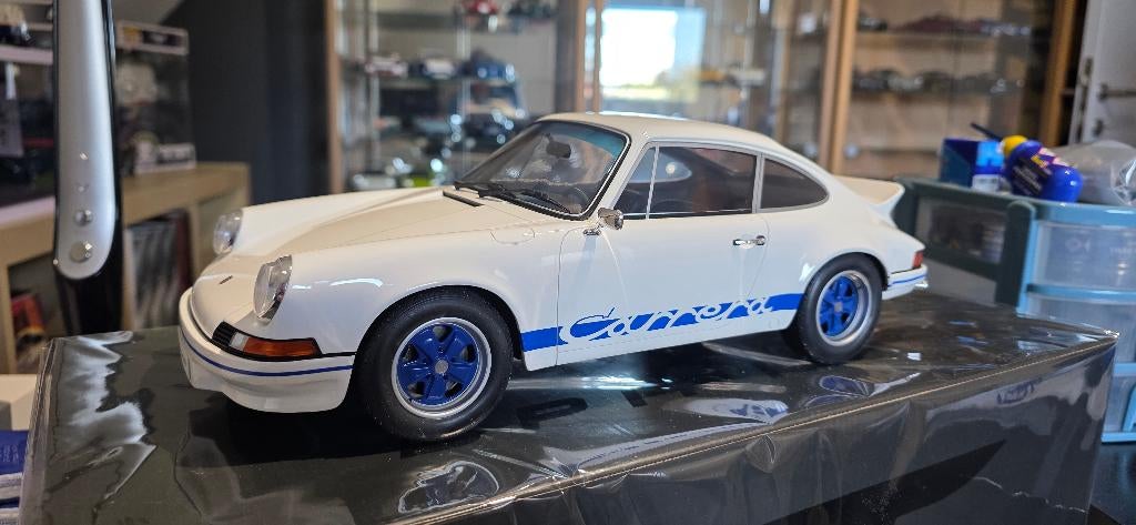 Porsche 911 RS 2.7 Lightweight "wit-blauw" 1:12 Gt-Spirit, Enlèvement ou Envoi, Neuf, 1:9 à 1:12, Voiture
