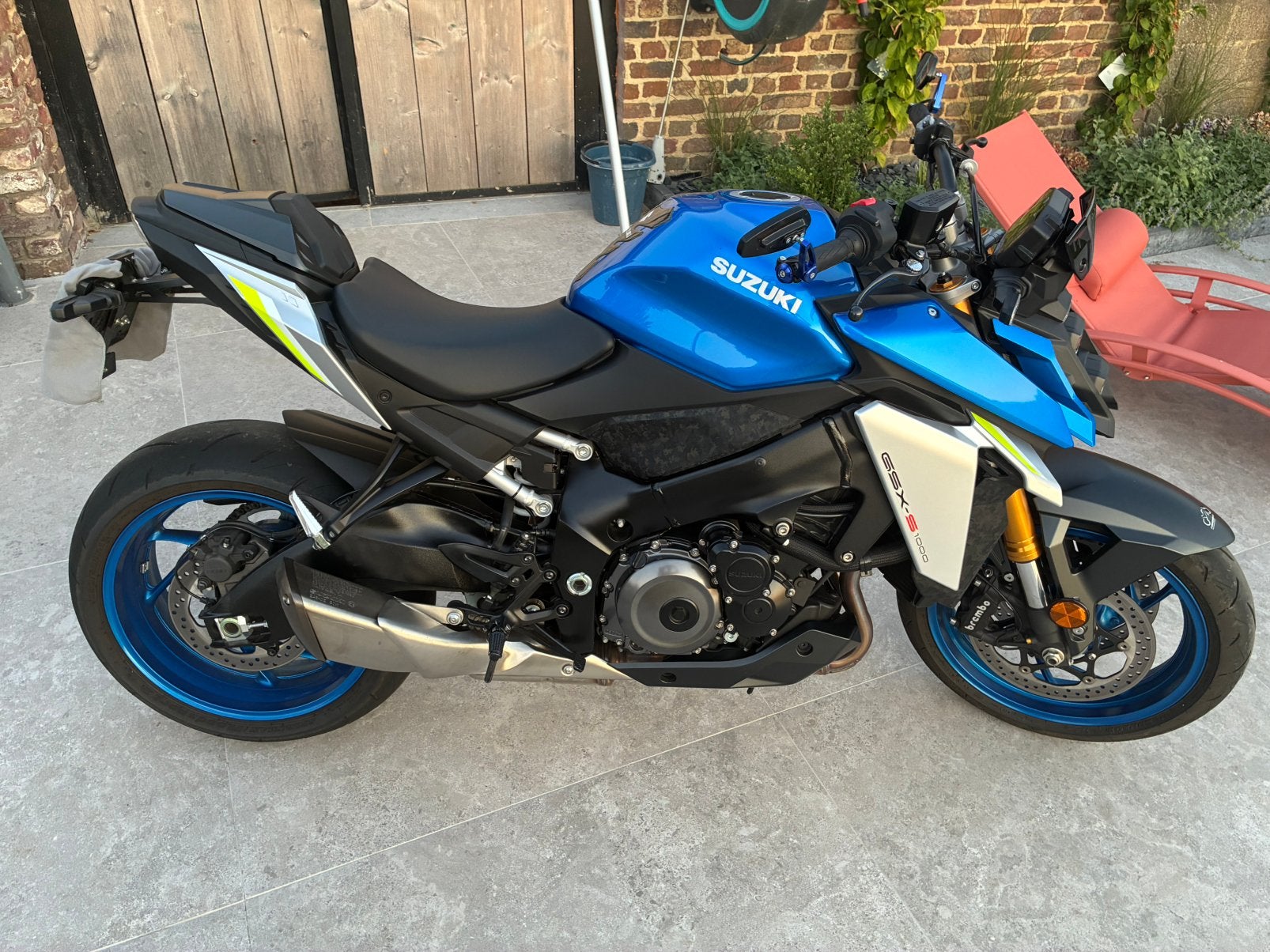 Suzuki gsxs 1000, Particulier