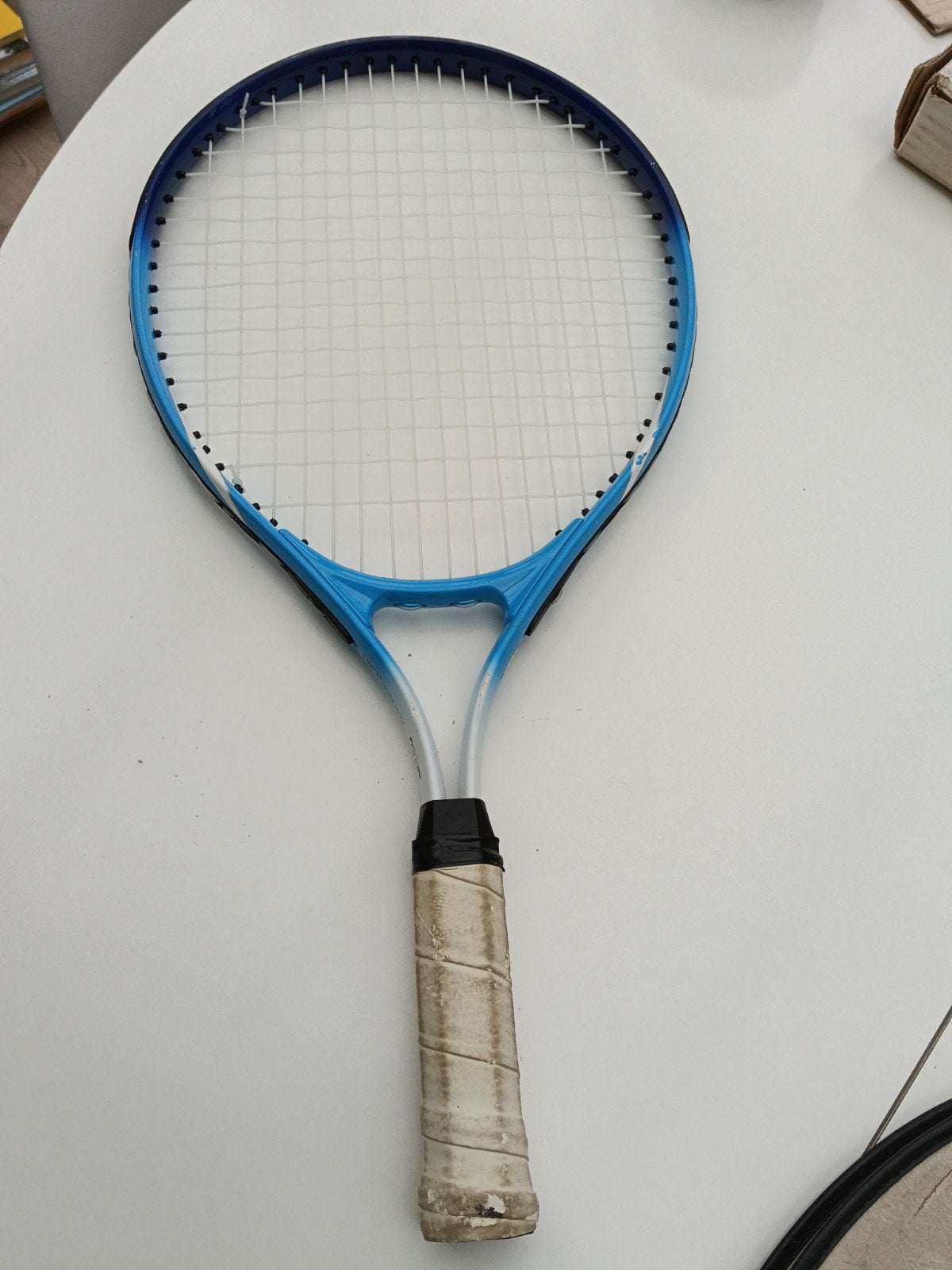 tennisracket voor jongeren, Ophalen