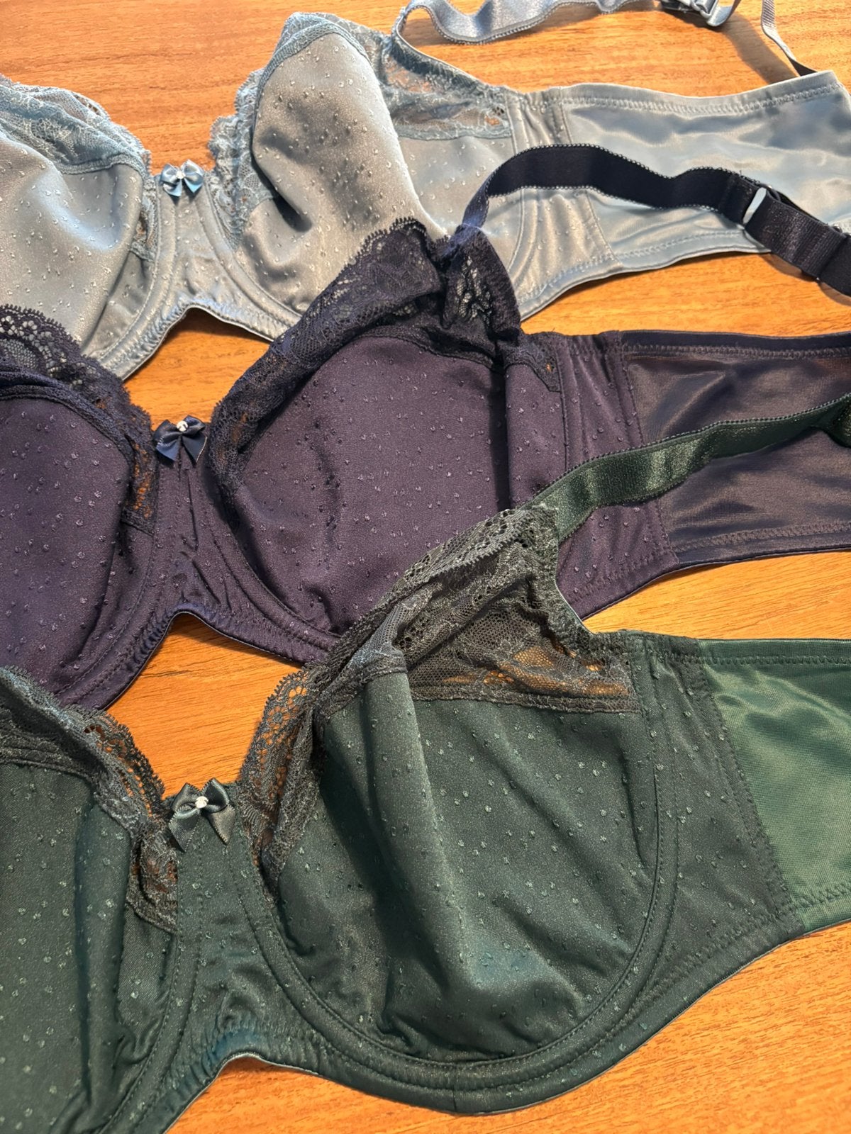 3 Beha’s van Hunkemöller 95E (Europees), Kleding | Dames, Ophalen of Verzenden, Nieuw, Blauw, Lingerie of Zwemkleding