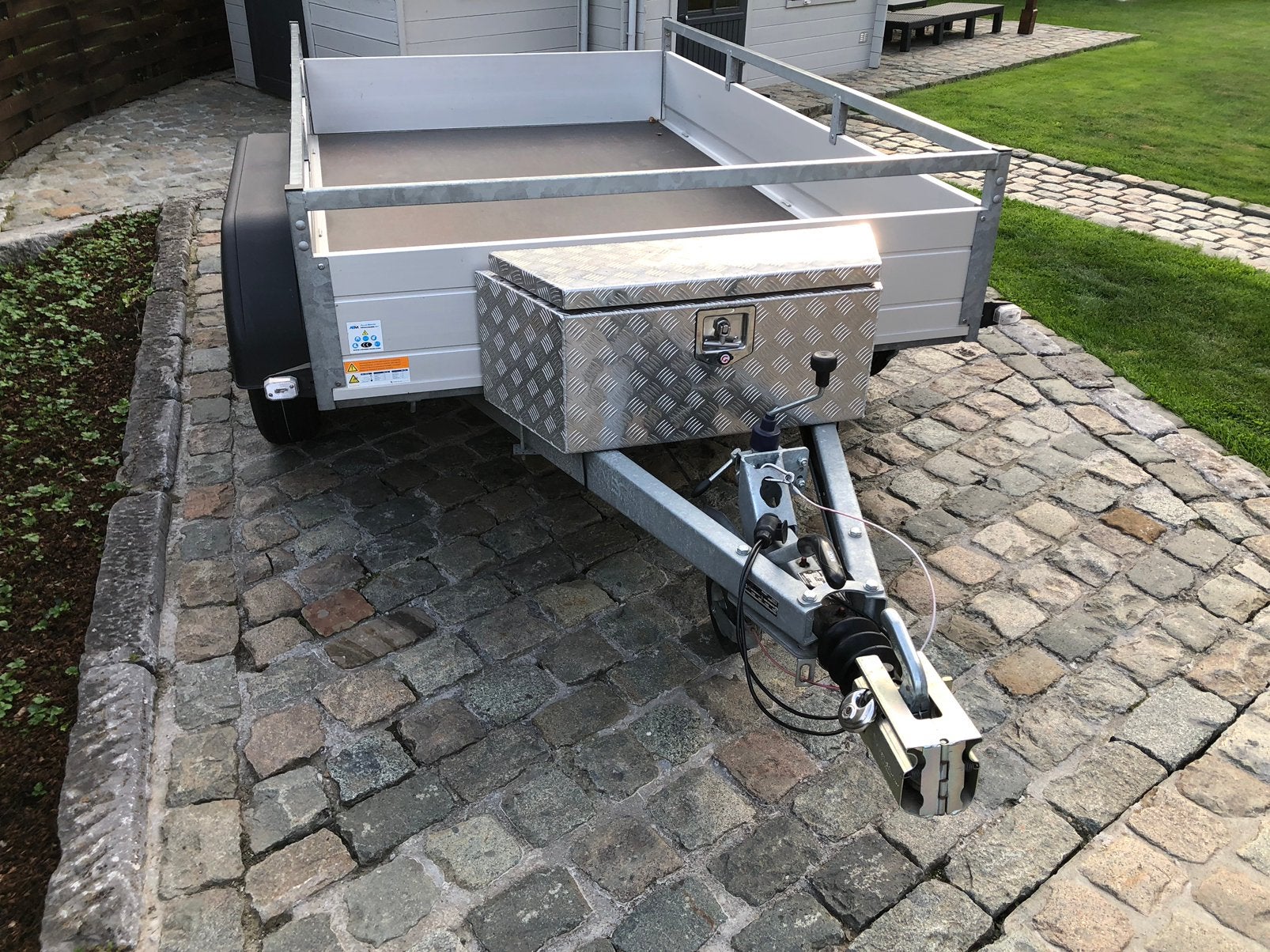 Saris aanhangwagen, Enlèvement, Comme neuf