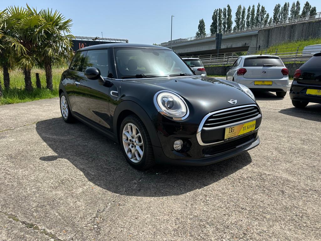 Mini 102 pk, Leder, Navigatie…, Leder en Stof, Zwart, Handgeschakeld, Dealer onderhouden