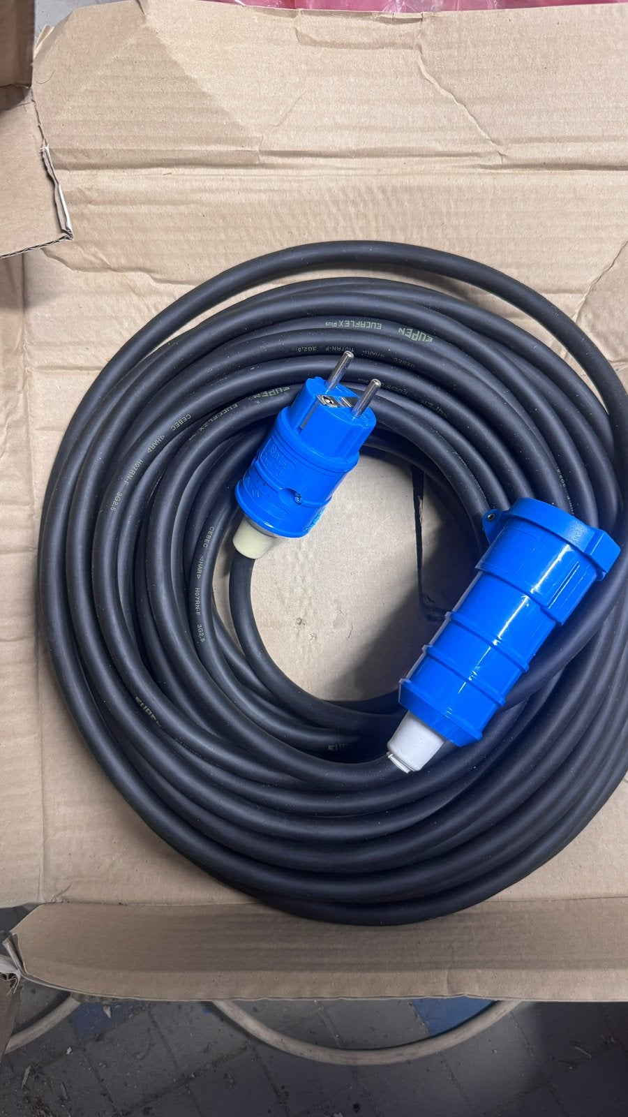 verlengkabel 25M nieuwe, Doe-het-zelf en Bouw, Elektriciteit en Kabels, Ophalen, Nieuw, Kabel of Snoer