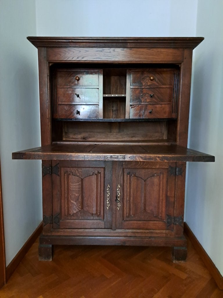 Antieke en praktische kast, Antiek en Kunst, Antiek | Meubels | Kasten, Ophalen