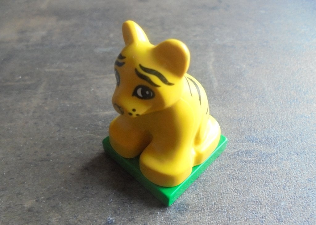Lego Duplo Animal On Green Base Tiger Cub (zie foto's), Enlèvement ou Envoi, Utilisé, Briques en vrac, Duplo