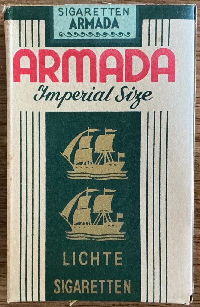 Pack de cigarettes et présentoir ARMADA, Enlèvement ou Envoi, Comme neuf, Emballage