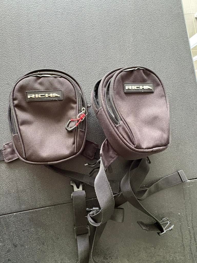 Upperleg bag richa, Motoren, Ophalen