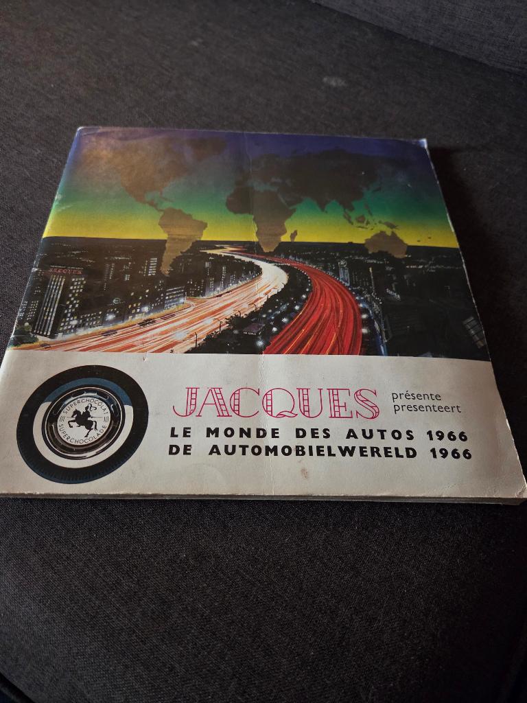 Jacques presenteert de automobielwereld 1966, Boeken, Prentenboeken en Plaatjesalbums, Ophalen of Verzenden, Gelezen