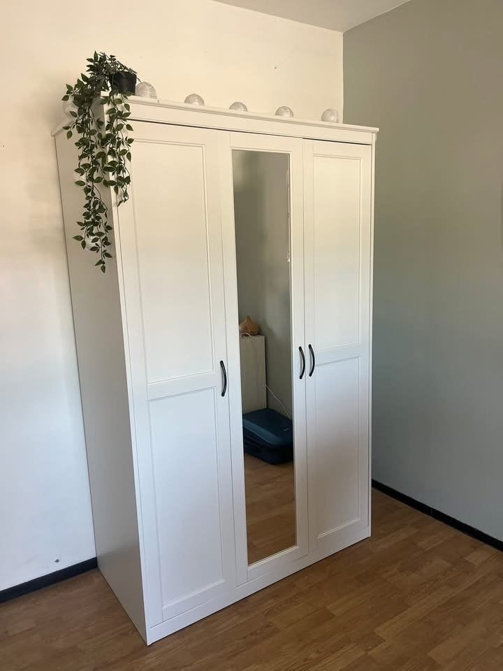 IKEA Songesand kledingkast te koop!, Huis en Inrichting, Kasten | Kleerkasten, Zo goed als nieuw, 150 tot 200 cm, 100 tot 150 cm