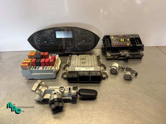 Kontaktslot + computer van een Citroen Jumper (Jumper 14-), Auto-onderdelen, Gebruikt, -, Ophalen of Verzenden, -