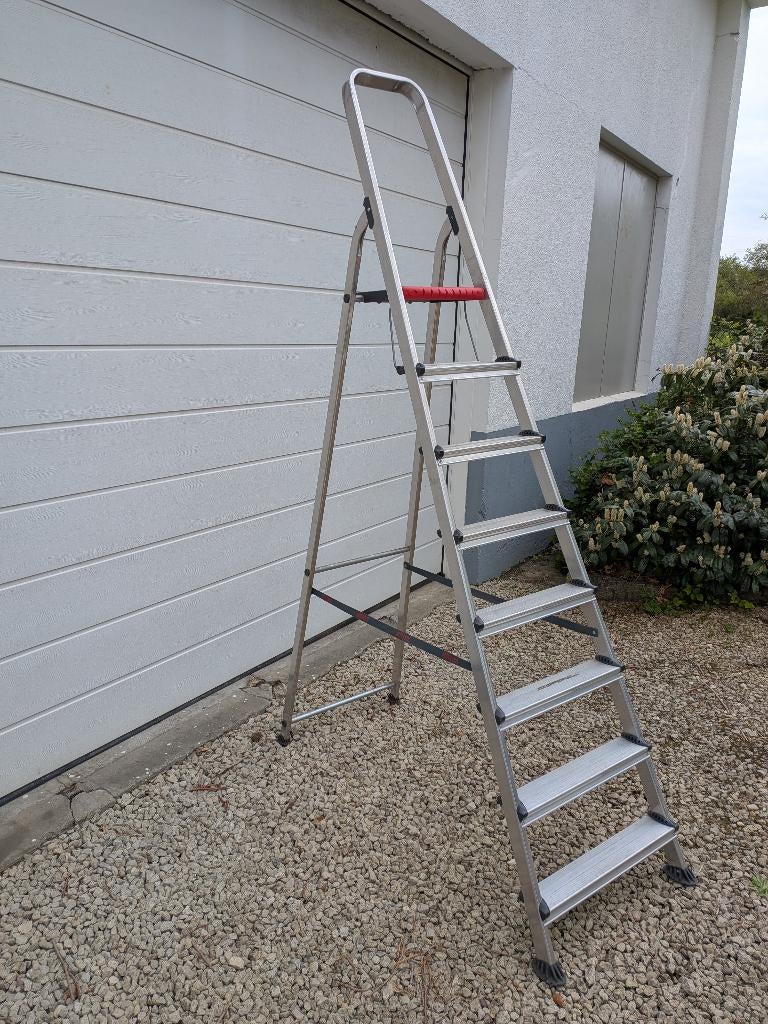 Escabeau Double ALTREX - 7 Marches, 2 à 4 mètres, Pliable ou rétractable/escamotable, Échelle, Enlèvement