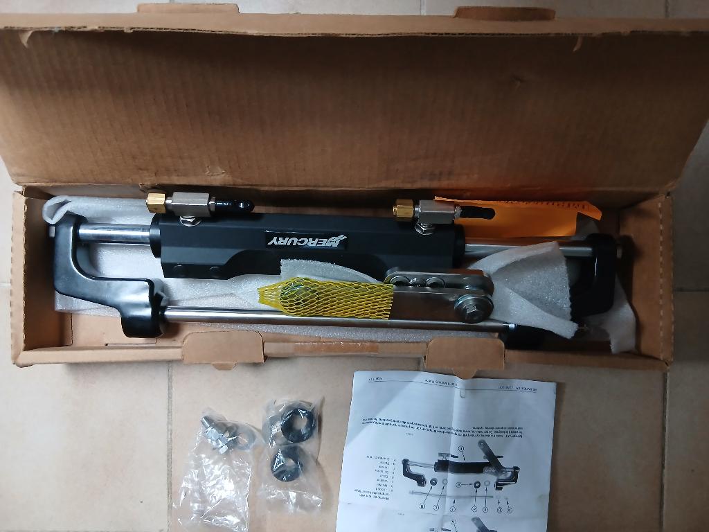 Mercury buitenboordmotor hydraulische stuurbekrachtigingscil, Sports nautiques & Bateaux, Accessoires navigation, Neuf, Enlèvement ou Envoi