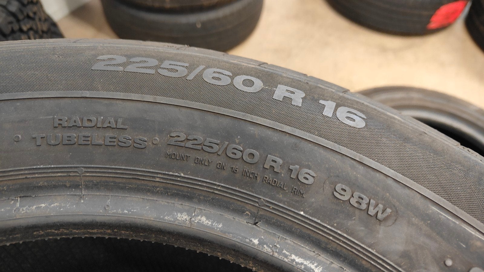 225/60r16 continental 40€ per stuk met montage, Auto-onderdelen, Ophalen