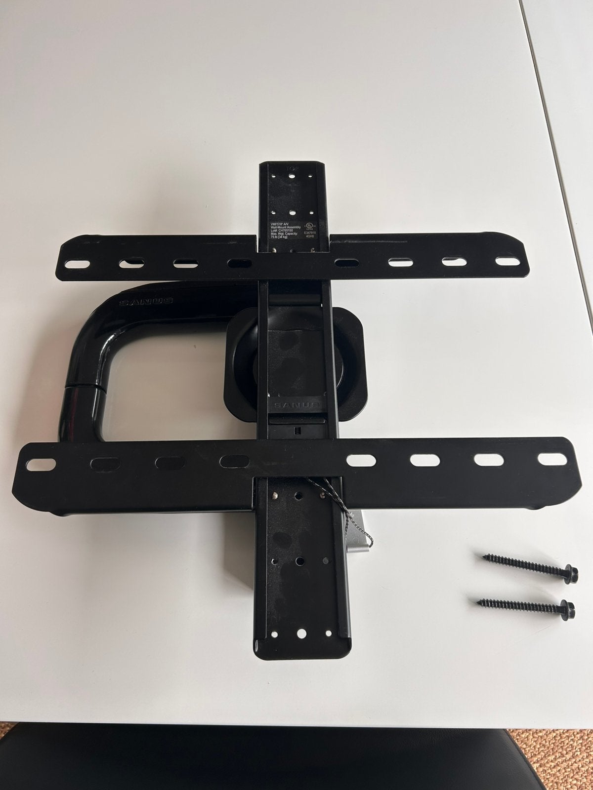 Tv beugel Sanus VMF518 (voor tv’s van 37” tot 55”), Ophalen, Zo goed als nieuw