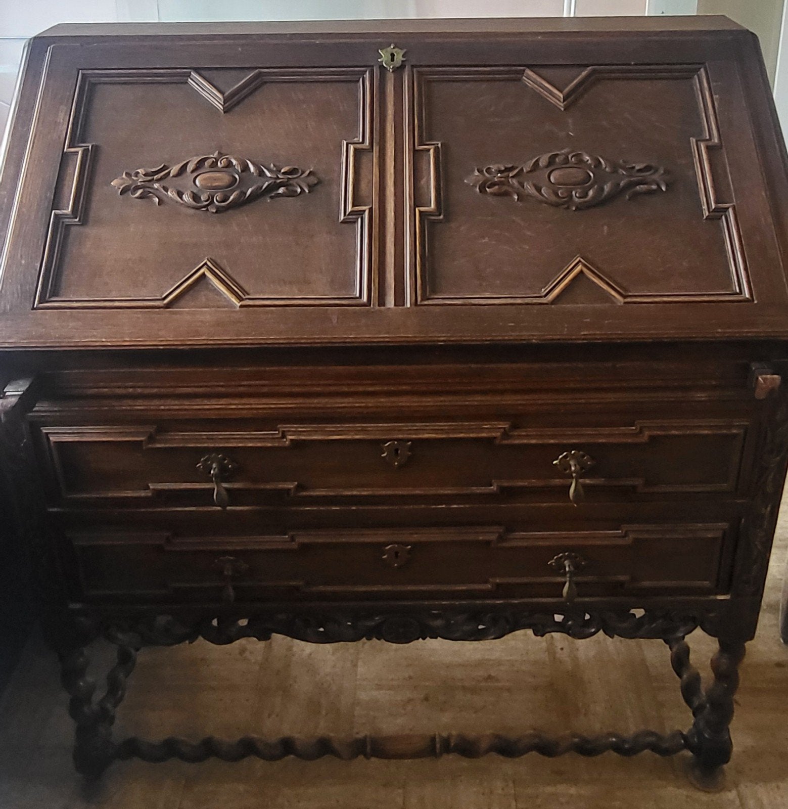Antieke secretaire, Ophalen