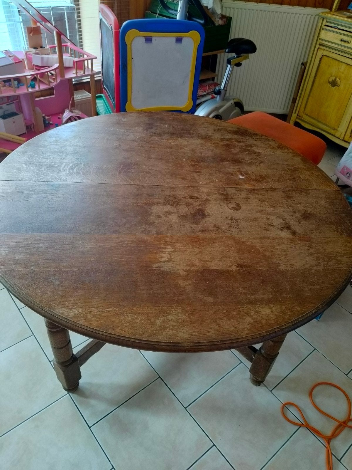 table ronde bois devenant table ovale, Ophalen