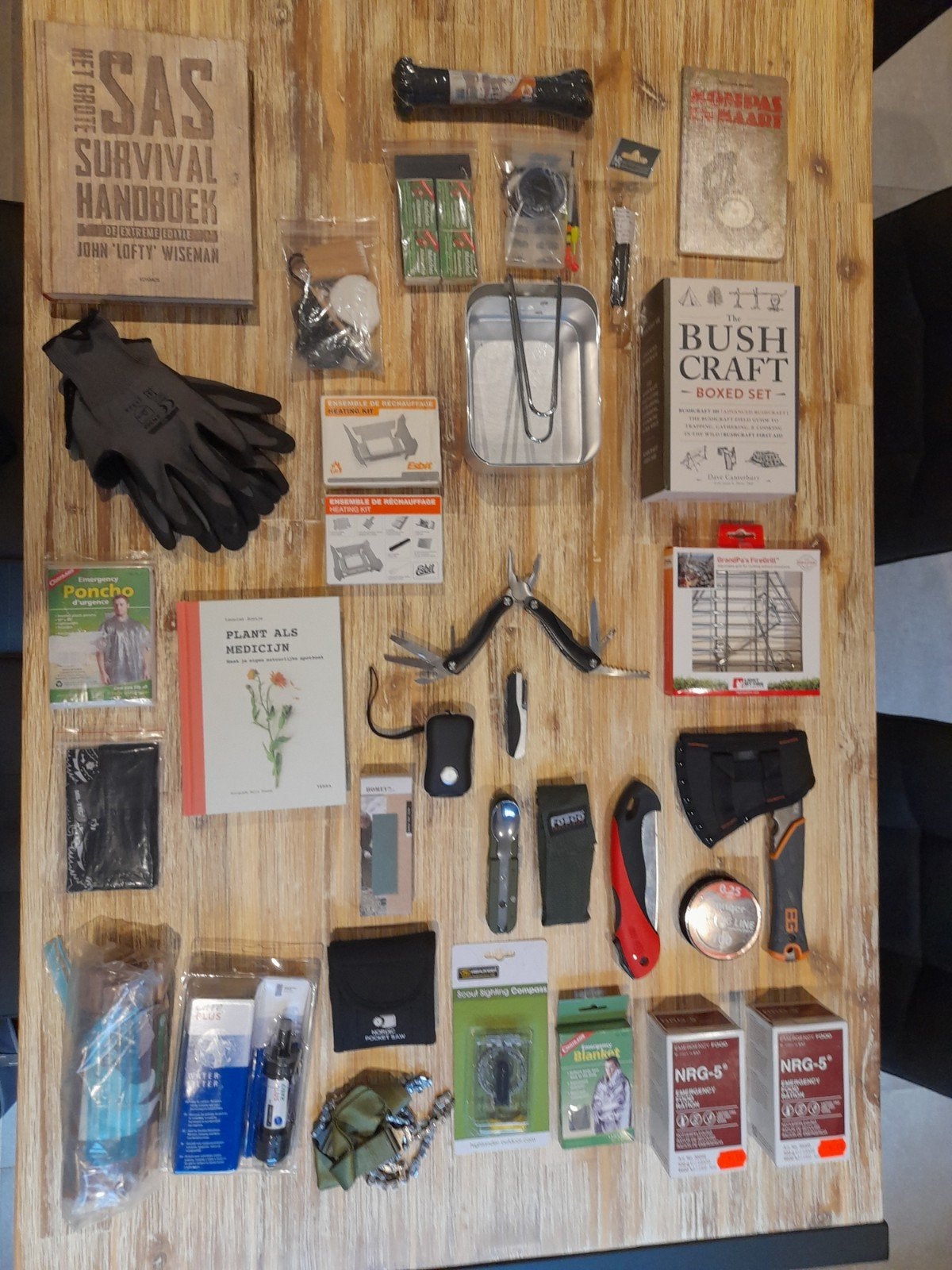 SURVIVALPAKKET  aan stuntprijs, Caravanes & Camping, Outils de camping, Enlèvement