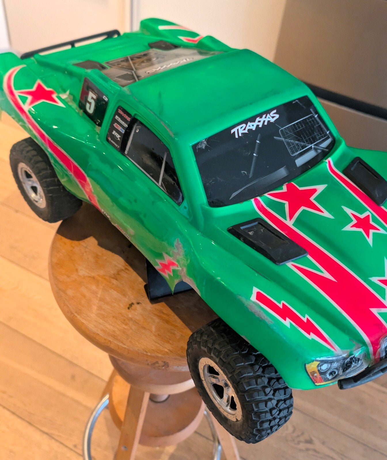 Traxxas Slash 1/10 2WD Brushless (Extreme-HD BL-2S) + 3 batt, Enlèvement