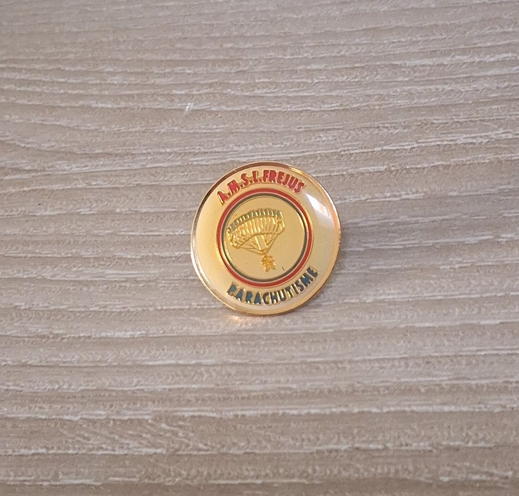 PIN - PARACHUSTISME, Verzamelen, Verzenden, Gebruikt, Sport, Speldje of Pin