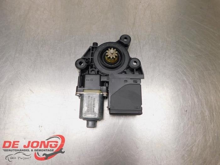 Moteur de vitre portière d'un Renault Scenic, Renault, -, 3 mois de garantie, Utilisé