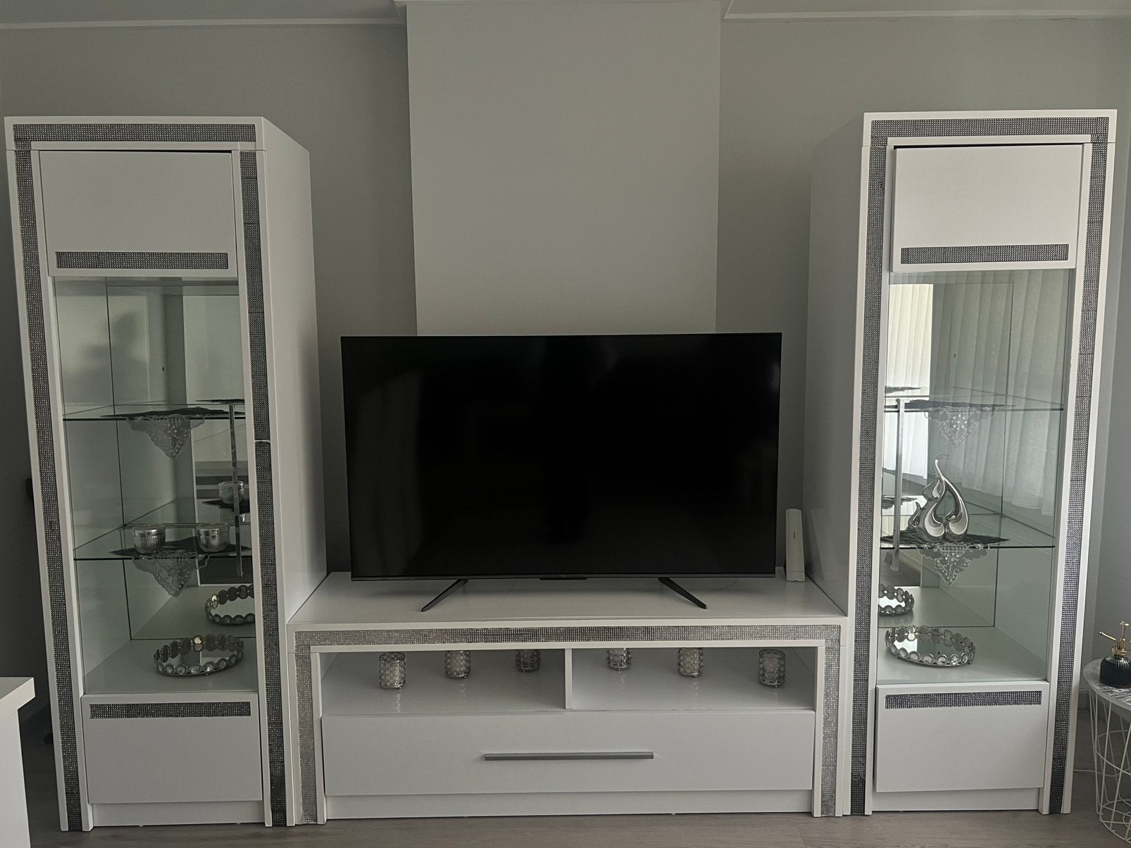 Tv meubel, Enlèvement