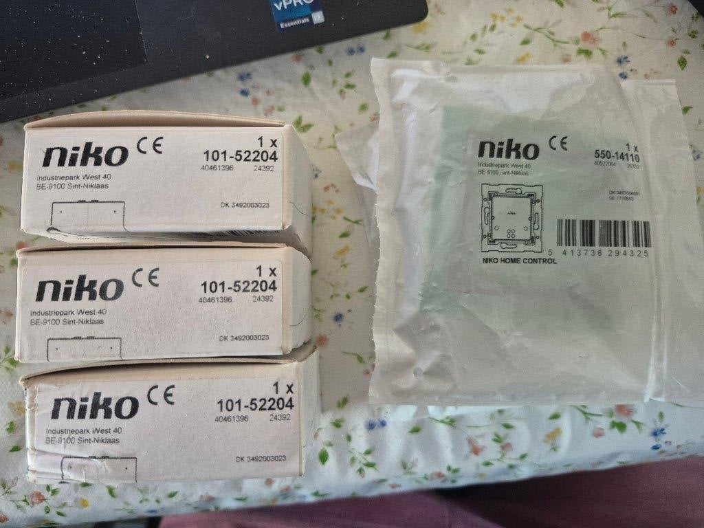 3x Viervoudige drukknop met leds voor Niko Home Control, Ophalen, Nieuw, Overige merken, Schakelaar