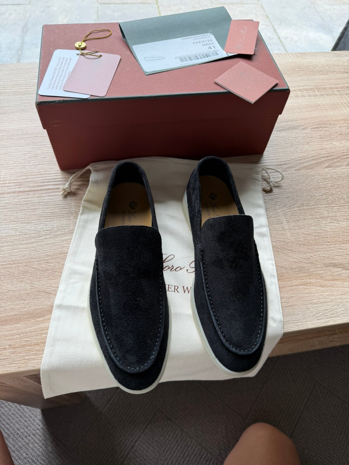 Loro Piana Summer Walk Caviar 41, Ophalen of Verzenden, Zo goed als nieuw