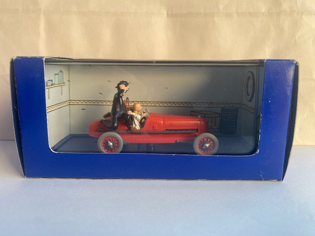 Voiture de course rouge Tintin Les Cigares du Pharaon 1:43, Enlèvement ou Envoi, Tintin, Comme neuf, Statue ou Figurine