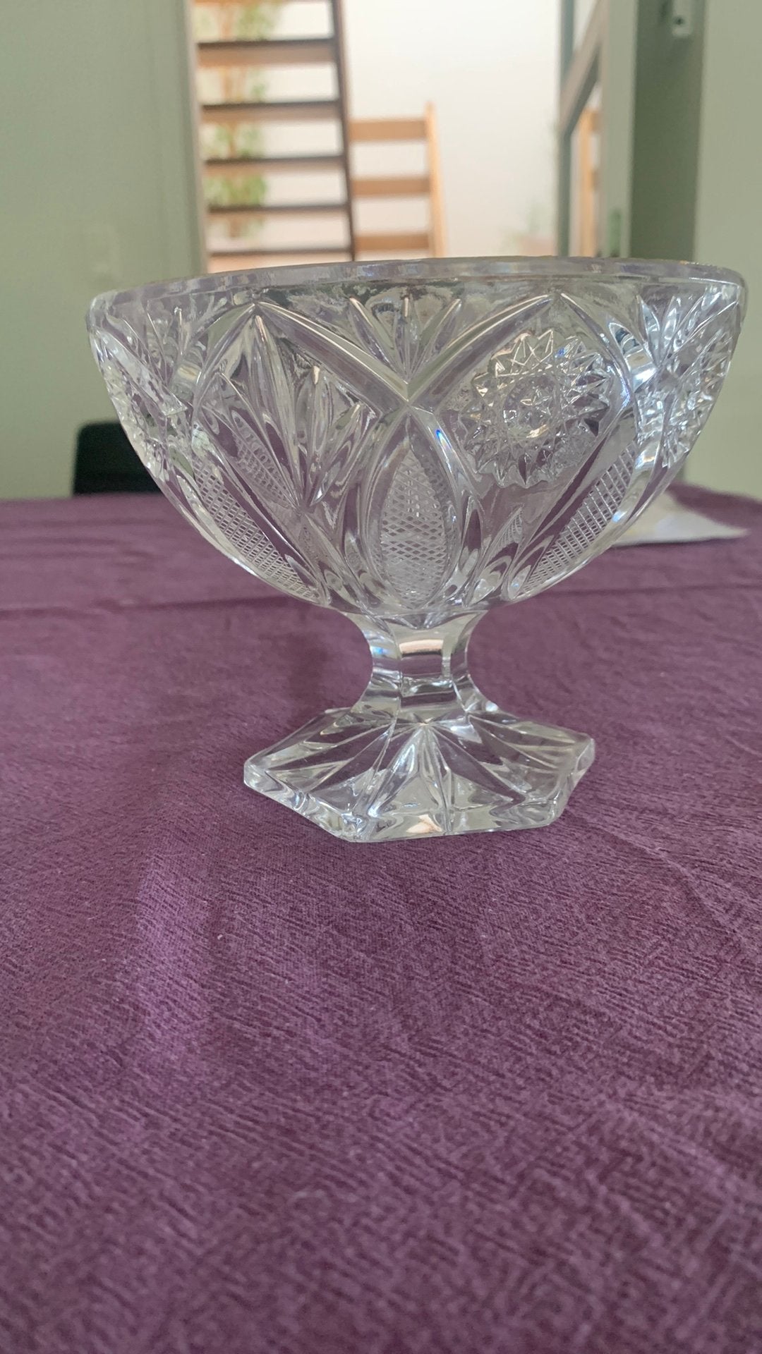 vintage kristallen schaal op voet jaren80 is 12cmH 15 cm BH, Antiquités & Art, Antiquités | Plateaux, Enlèvement