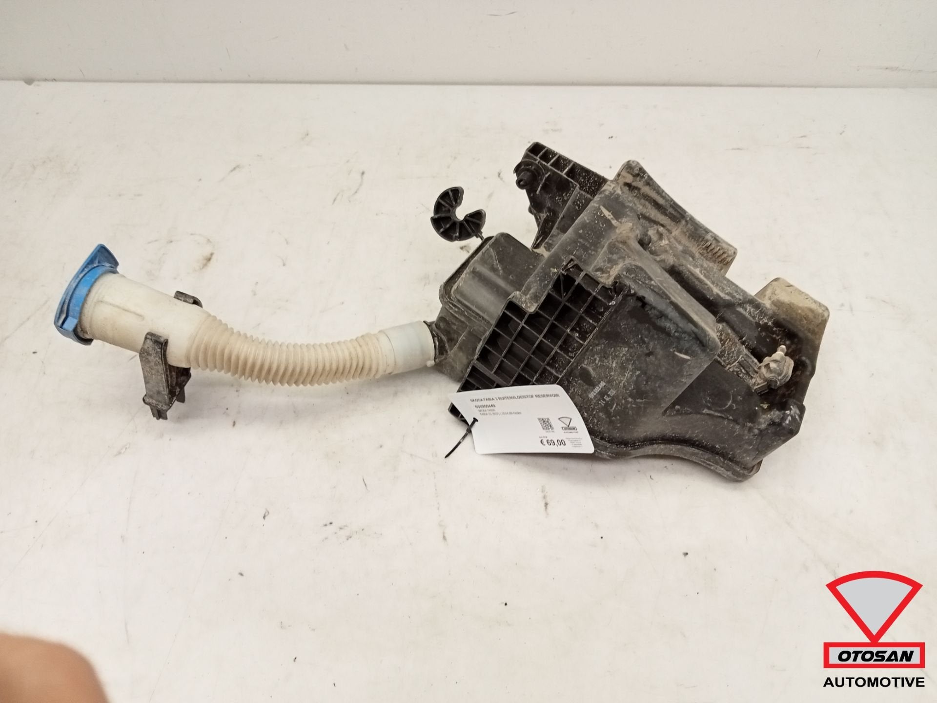 Skoda Fabia 3 2014+ Ruitenvloeistof Reservoir 6V0955449, Tr. Vaclava Klementa 869
293 01  Mlada Boleslav, CZ, Skoda, Skoda Auto a.s.