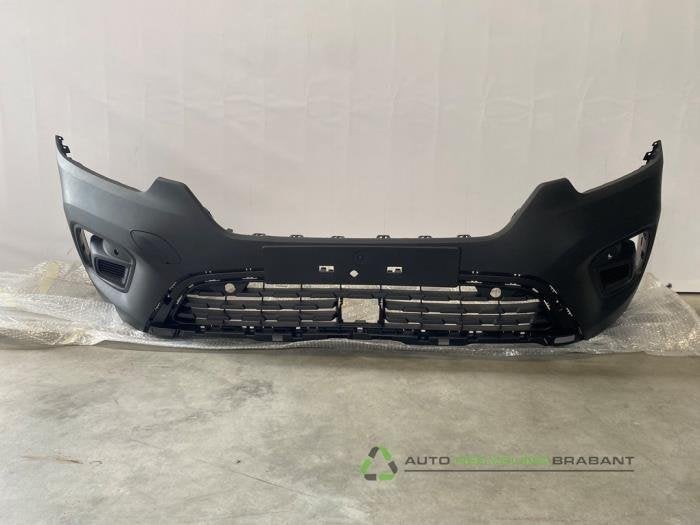 Pare-chocs avant d'un Renault Kangoo, Renault, -, 3 mois de garantie, Utilisé