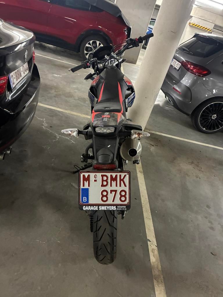 Aprillia sx125, Fietsen en Brommers, Ophalen, Zo goed als nieuw