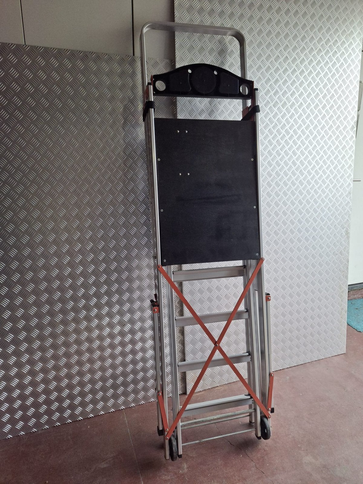 Platform Ladder Altrex, Ophalen, Zo goed als nieuw