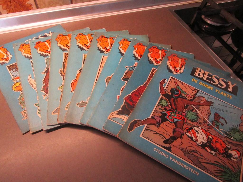 Bessy - 10 eerste druks - jaren '60, Boeken, Gelezen, Ophalen of Verzenden, Studio Vandersteen, Meerdere stripboeken